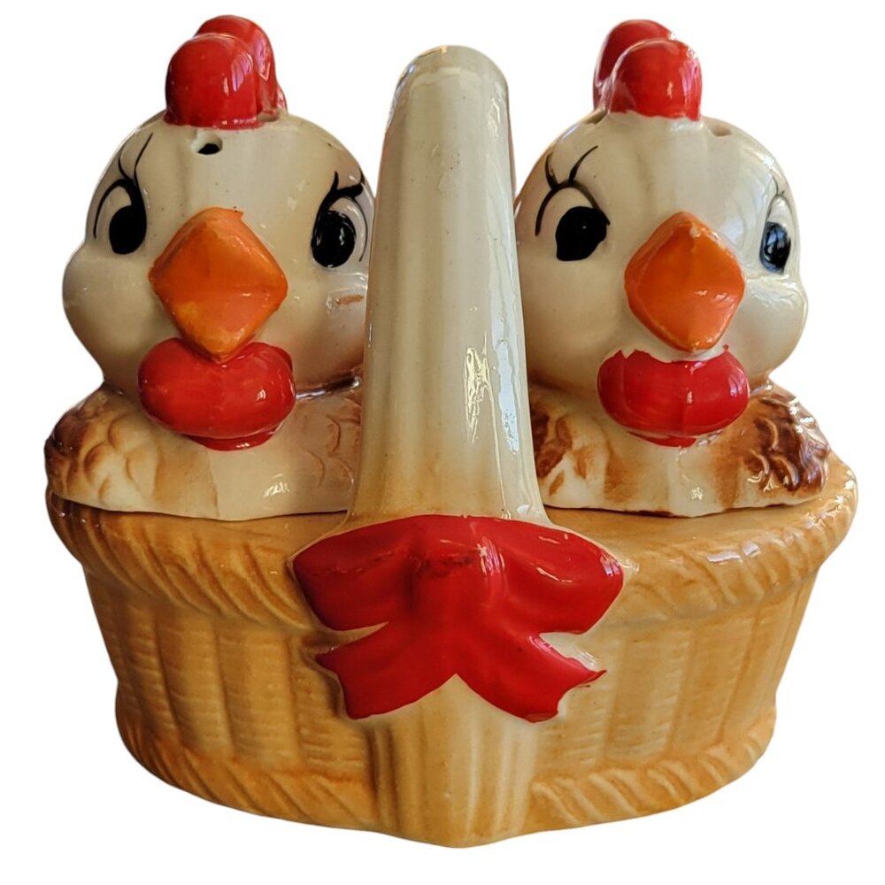 VTG Chickens in a Basket Salt & Pepper Shakers Kitschy Farmhouse Made in Japan